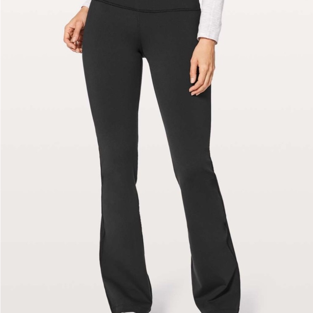 Lululemon Throw back pant flare size 6 black